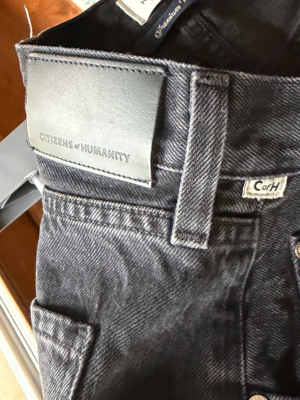 Citizens Of Humanity Horseshoe Barrel Black Cropped Ankle Jeans - Picture 4 of 8